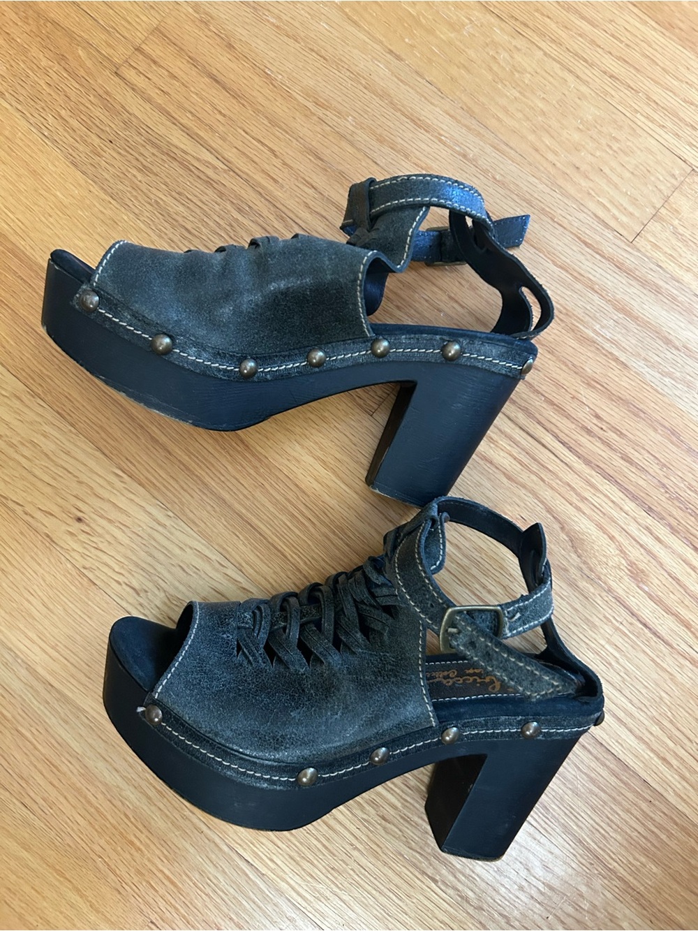 Sbicca Black Ankle Strap Sandals